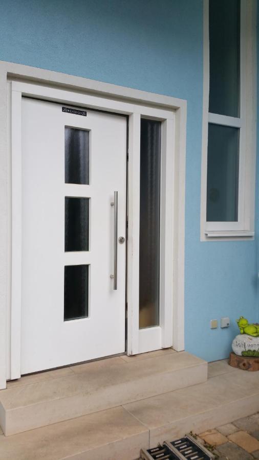Ferienwohnung Rosenbluete Нойштадт-ан-дер-Вайнштрасе Екстер'єр фото