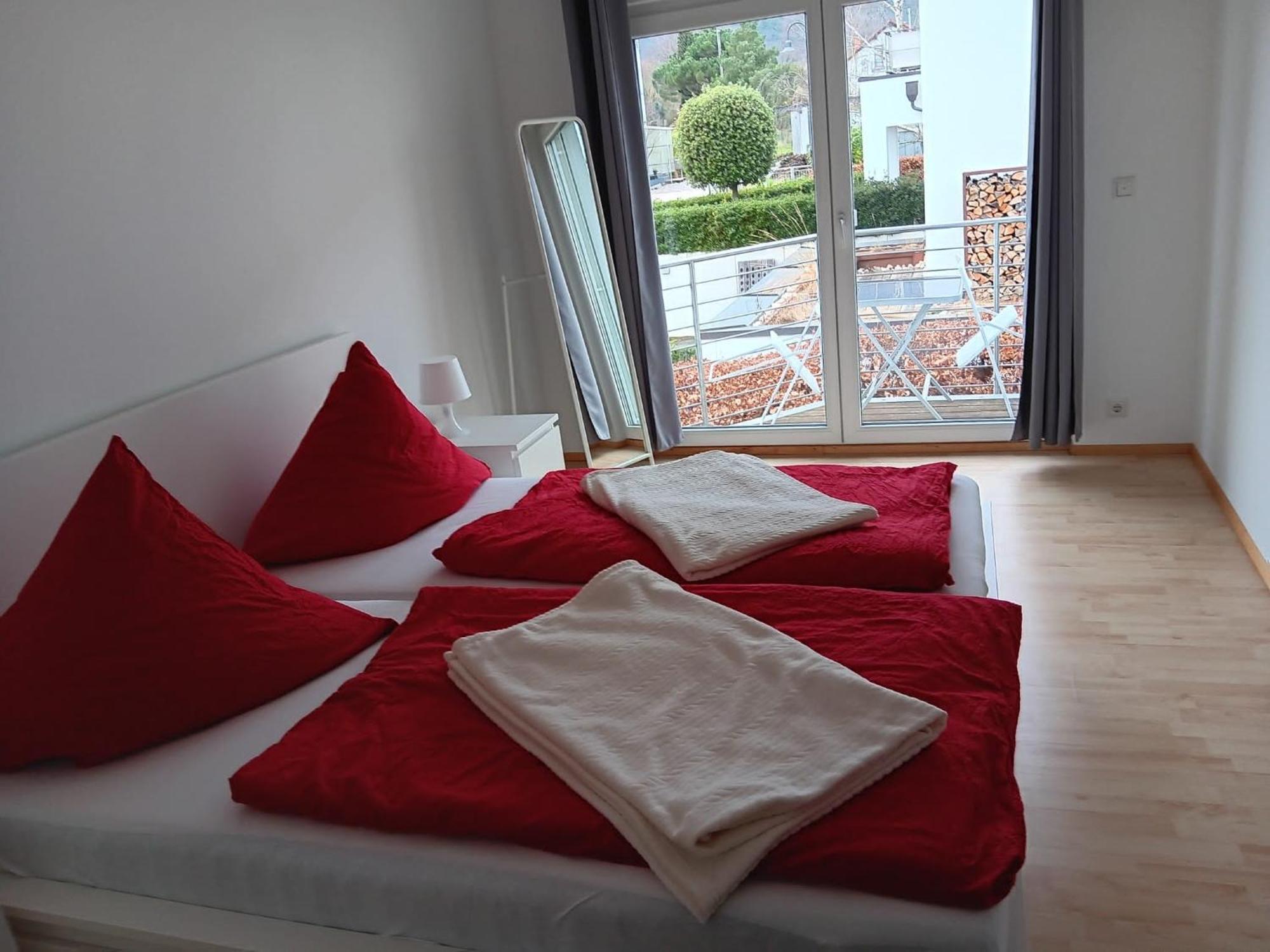 Ferienwohnung Rosenbluete Нойштадт-ан-дер-Вайнштрасе Екстер'єр фото